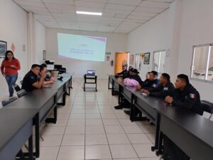Secretaría de movilidad refuerza seguridad vial con capacitación a policías municipales y estatales