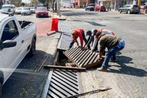 Ayuntamiento de Tlaxcala rehabilita rejilla en La Garita para mejorar la movilidad ciudadana
