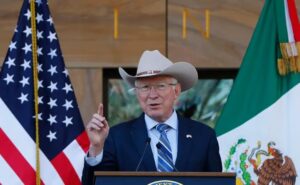 AMLO teme por lo que «El Mayo» Zambada puede revelar, advierte Ken Salazar