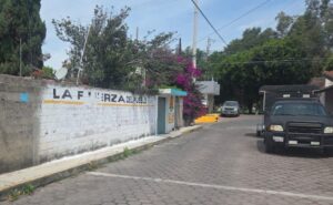 Captan operación nocturna de “bardas blancas” contra Ana Lilia Rivera en Tlaxcala; acusa violencia para invisibilizarla del proceso interno de Morena