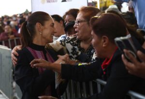 Afirma Sheinbaum que la 4T redujo la opulencia política y distancia social: “Los programas del Bienestar son amor hecho política”